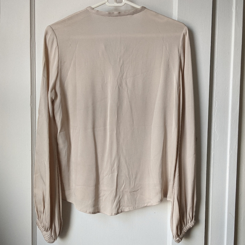 Diane Von Furstenberg silk blouse - Picture 3 of 10